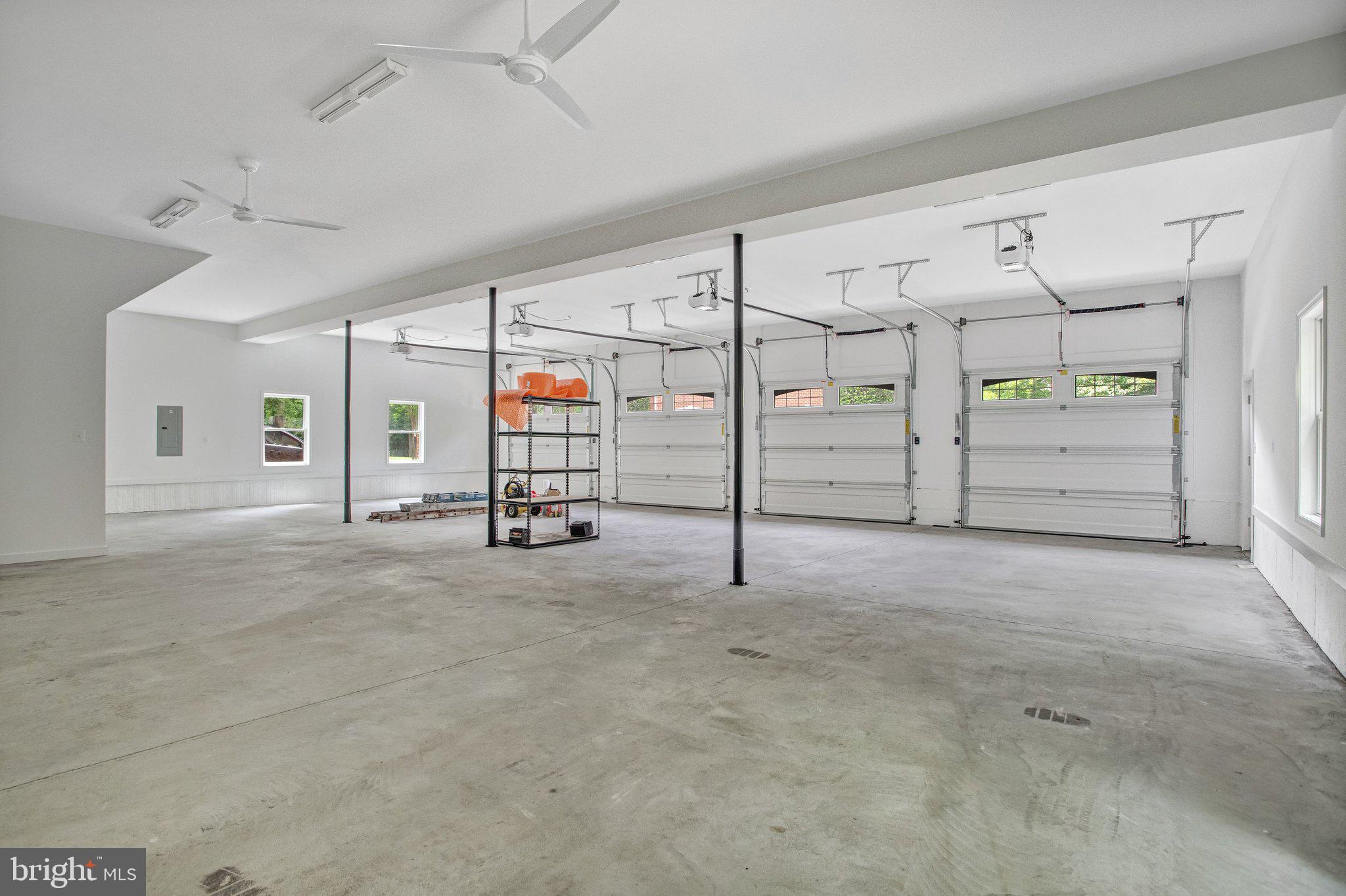 8261 ROSELAND DRIVE