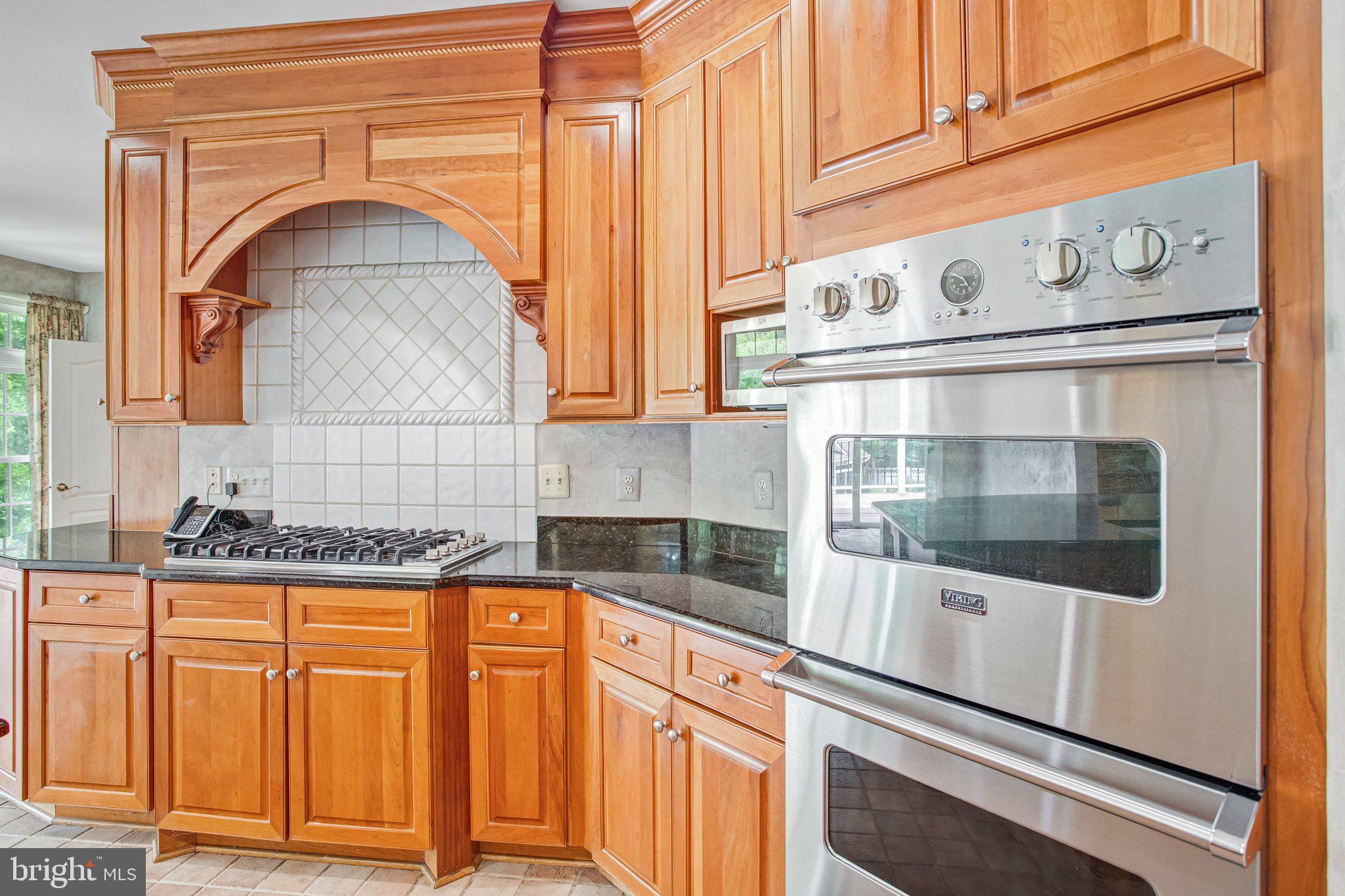 8261 ROSELAND DRIVE
