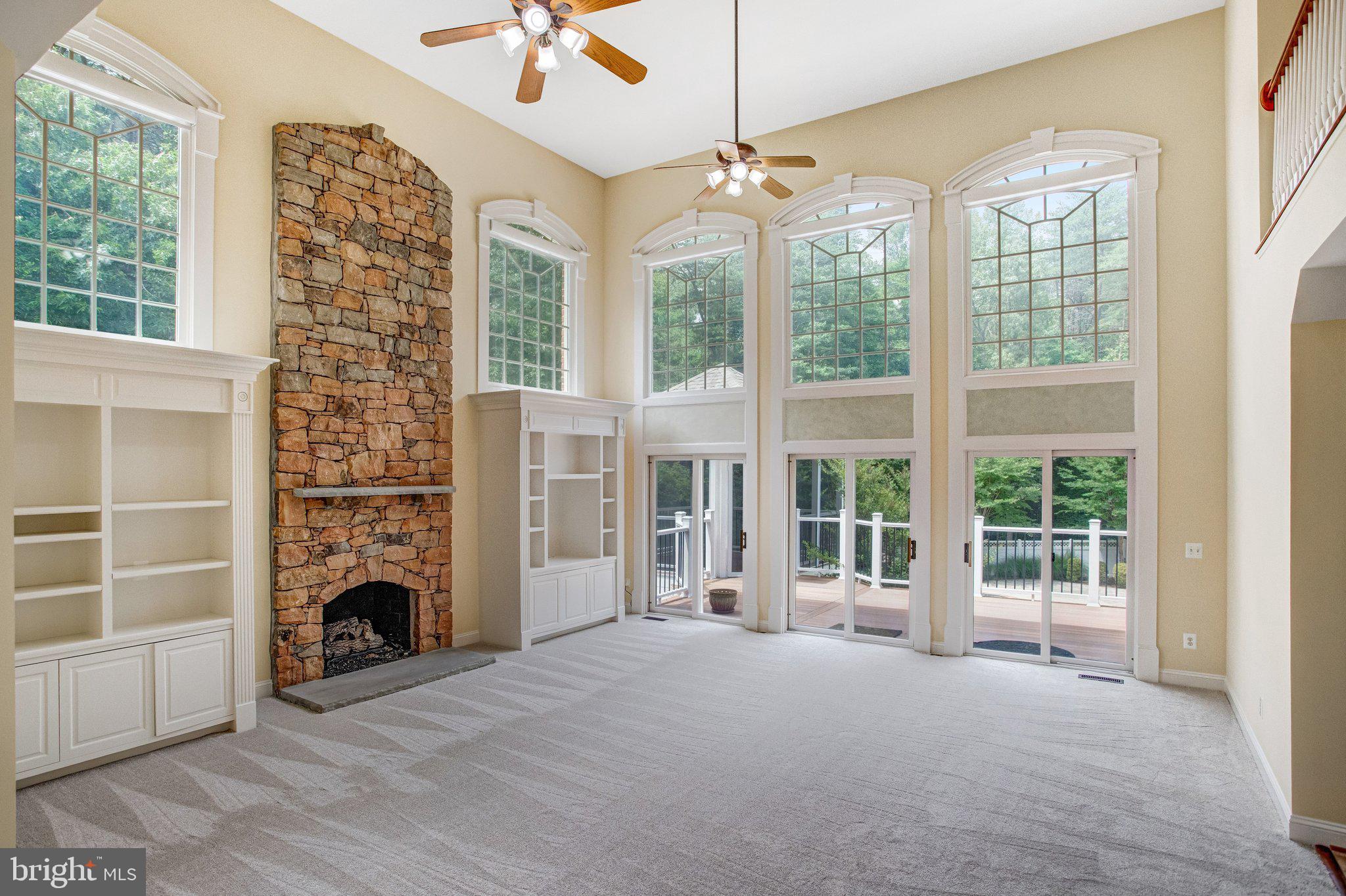 8261 ROSELAND DRIVE