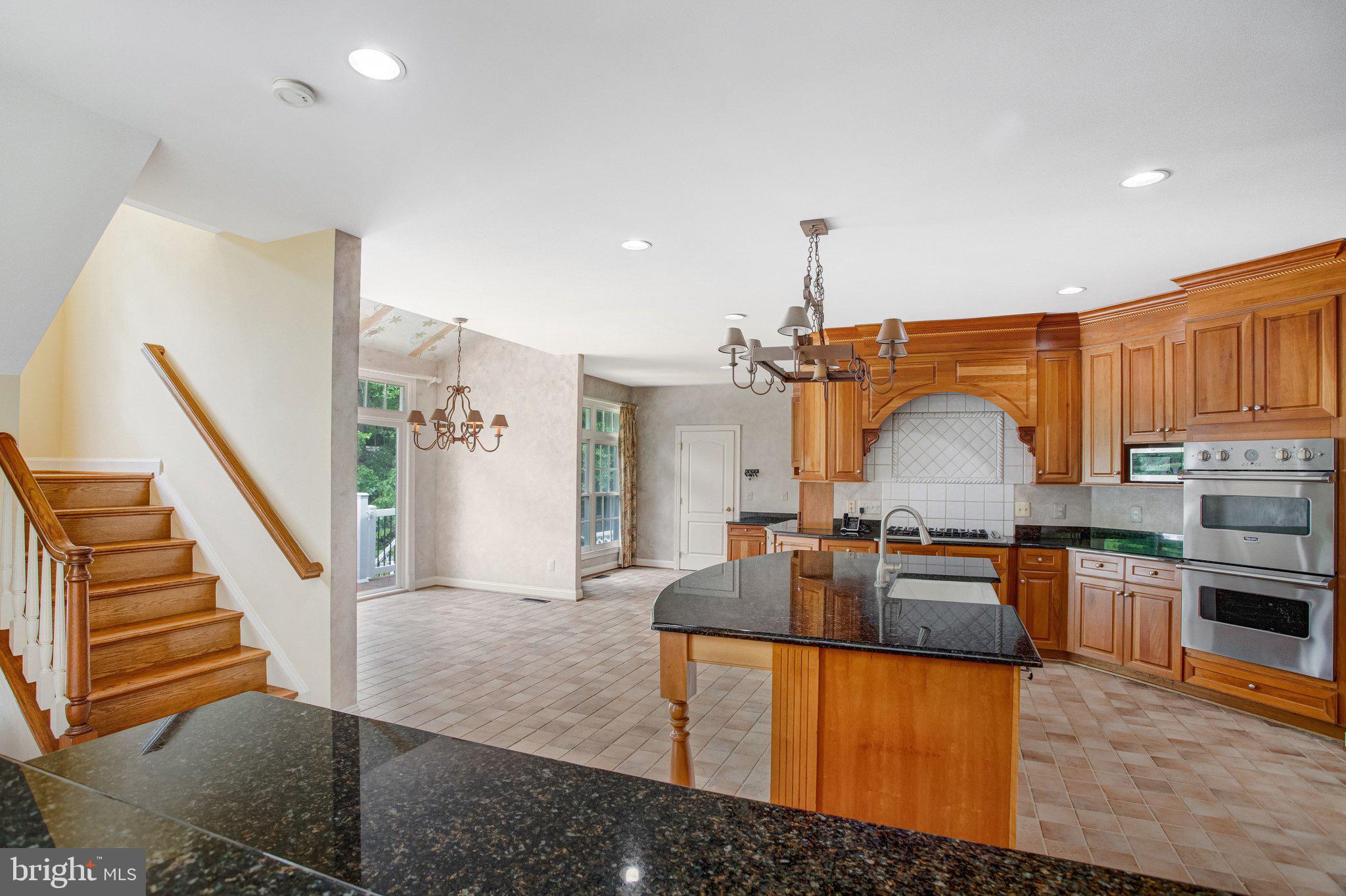 8261 ROSELAND DRIVE