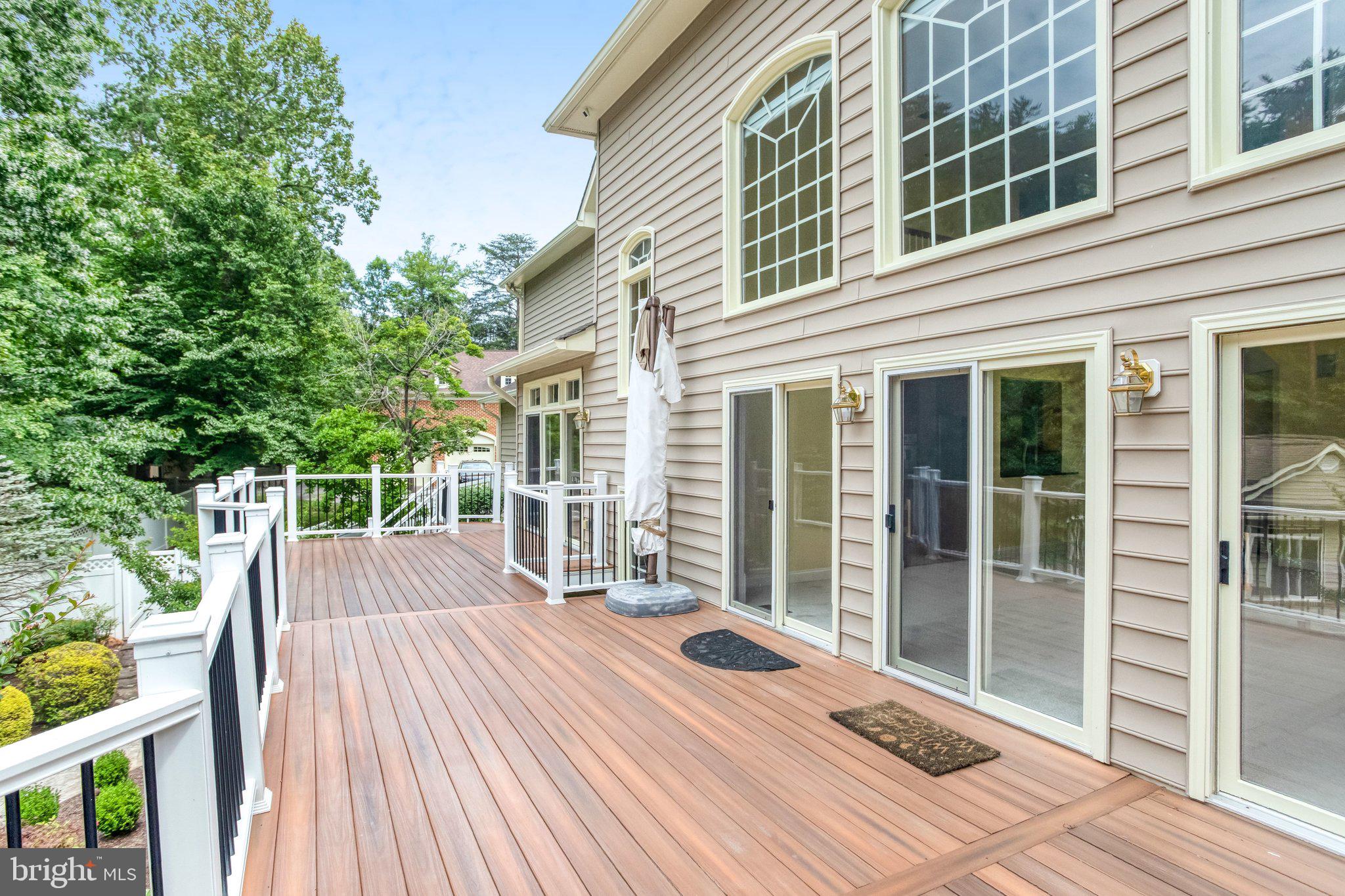 8261 ROSELAND DRIVE