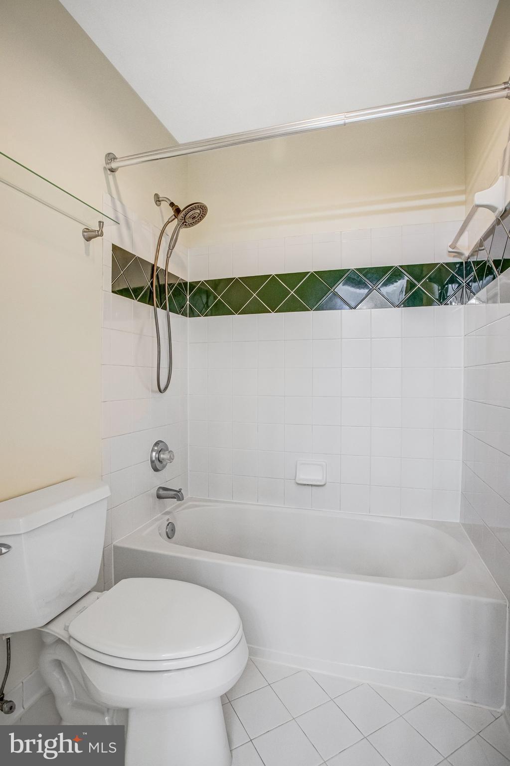 8261 ROSELAND DRIVE