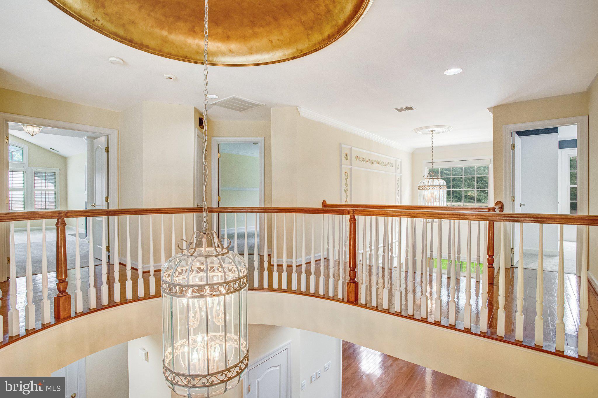 8261 ROSELAND DRIVE