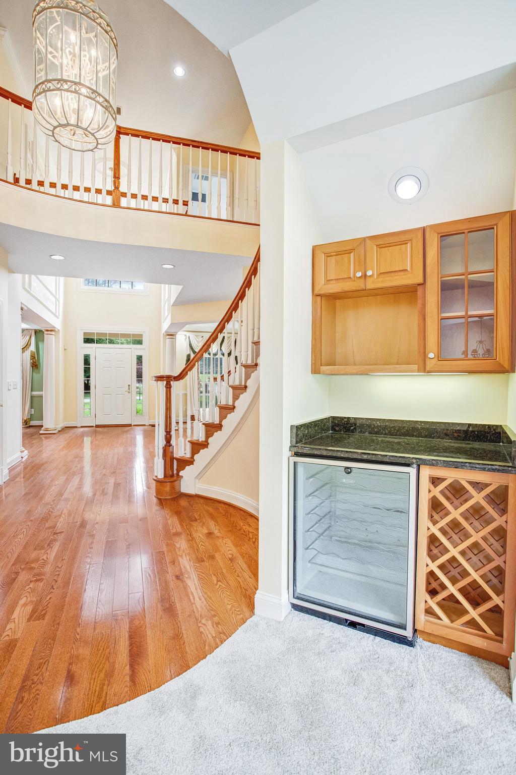 8261 ROSELAND DRIVE