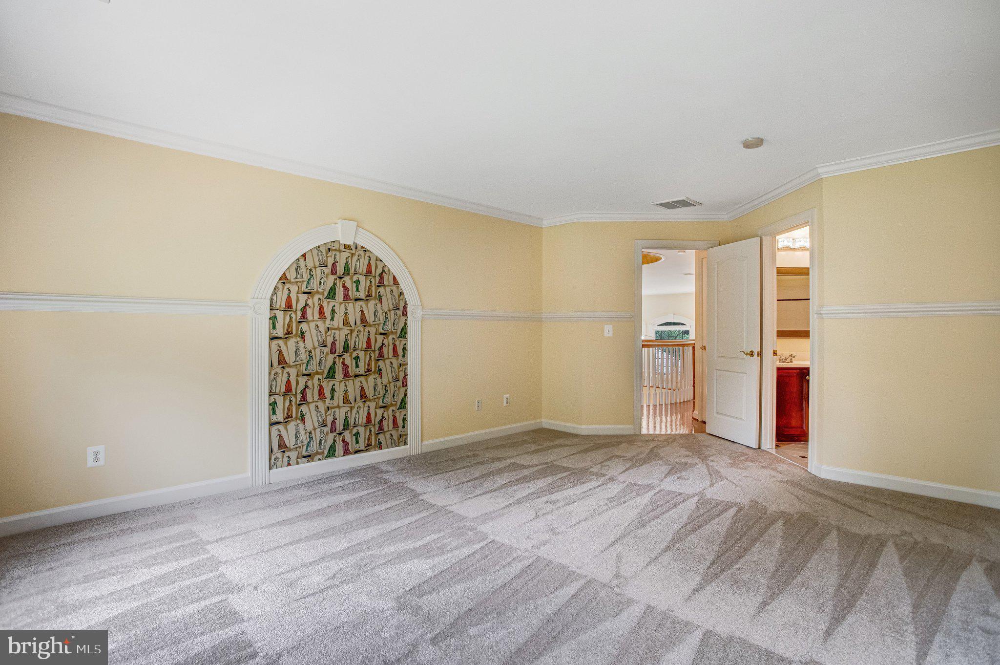 8261 ROSELAND DRIVE