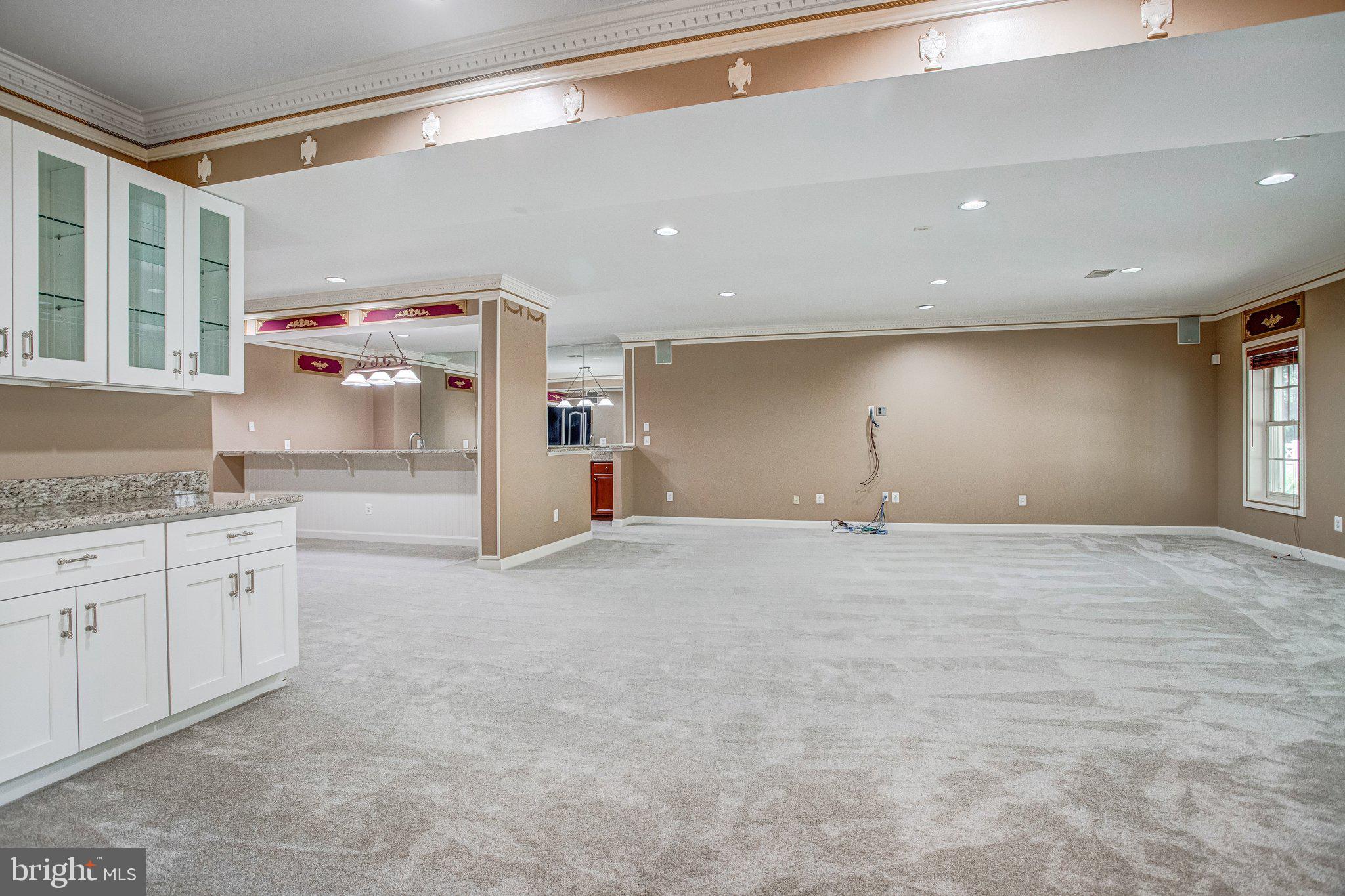 8261 ROSELAND DRIVE