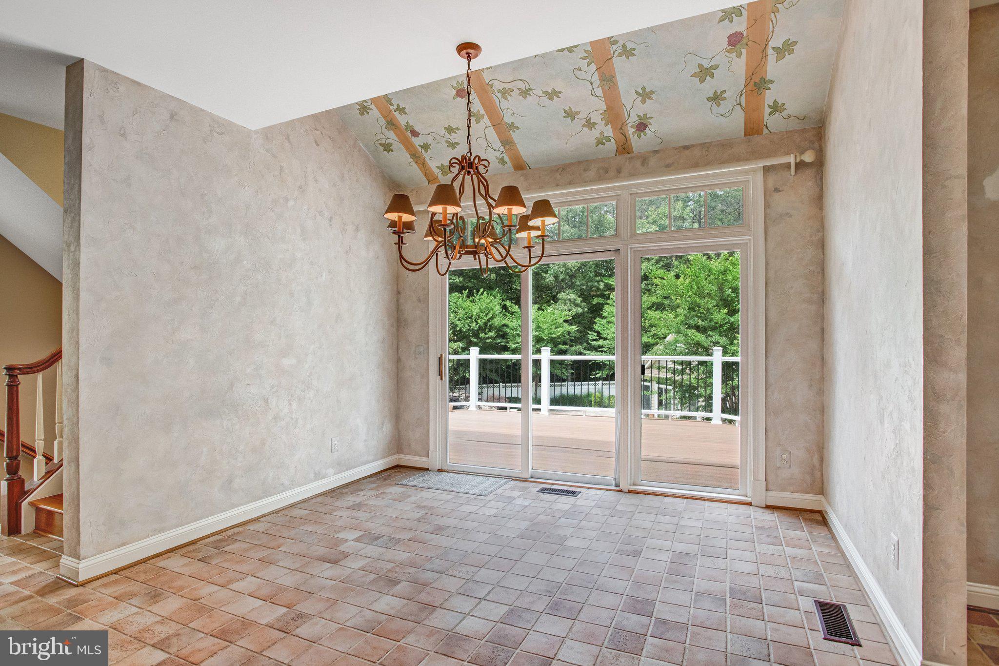 8261 ROSELAND DRIVE