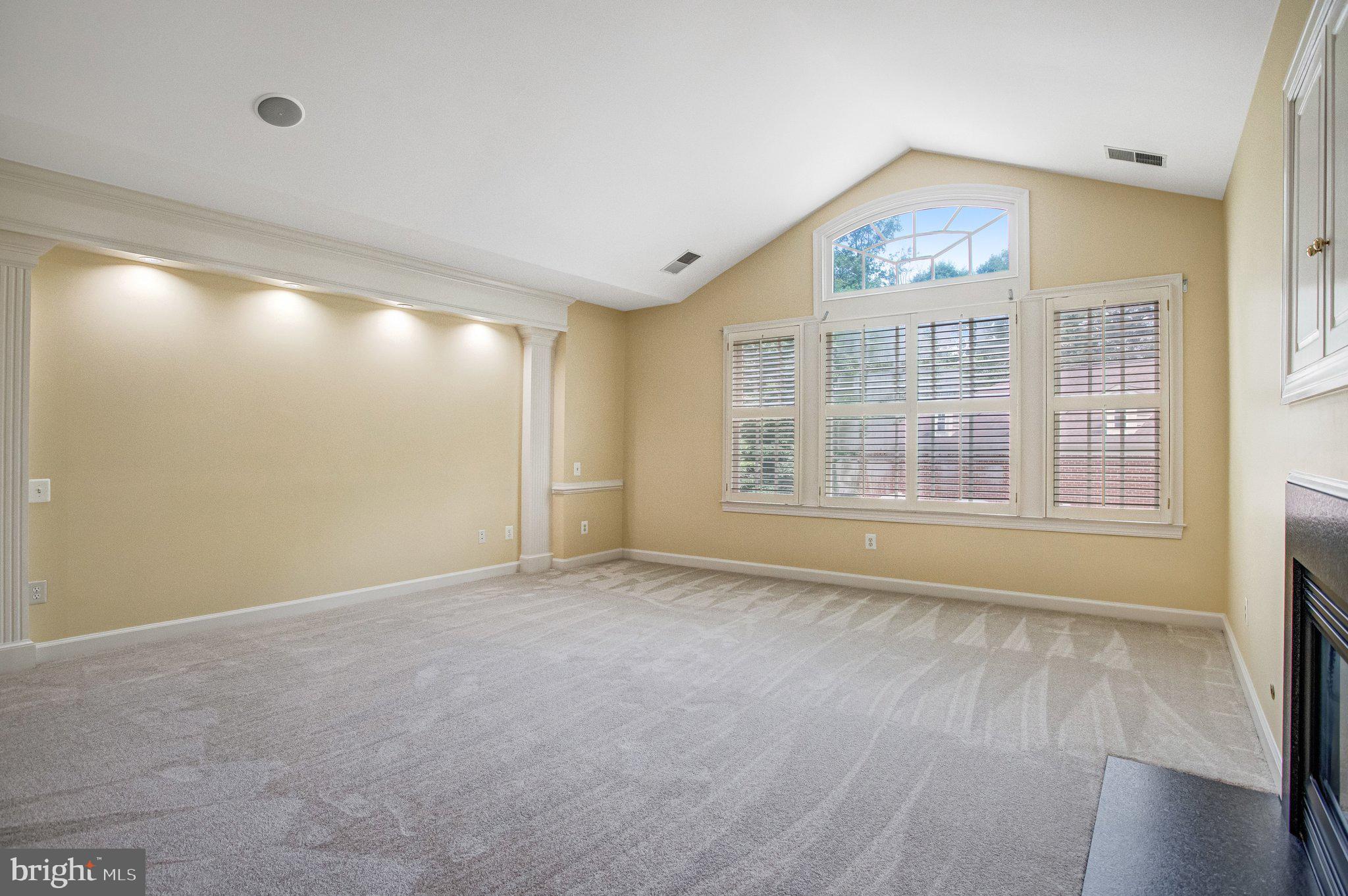8261 ROSELAND DRIVE