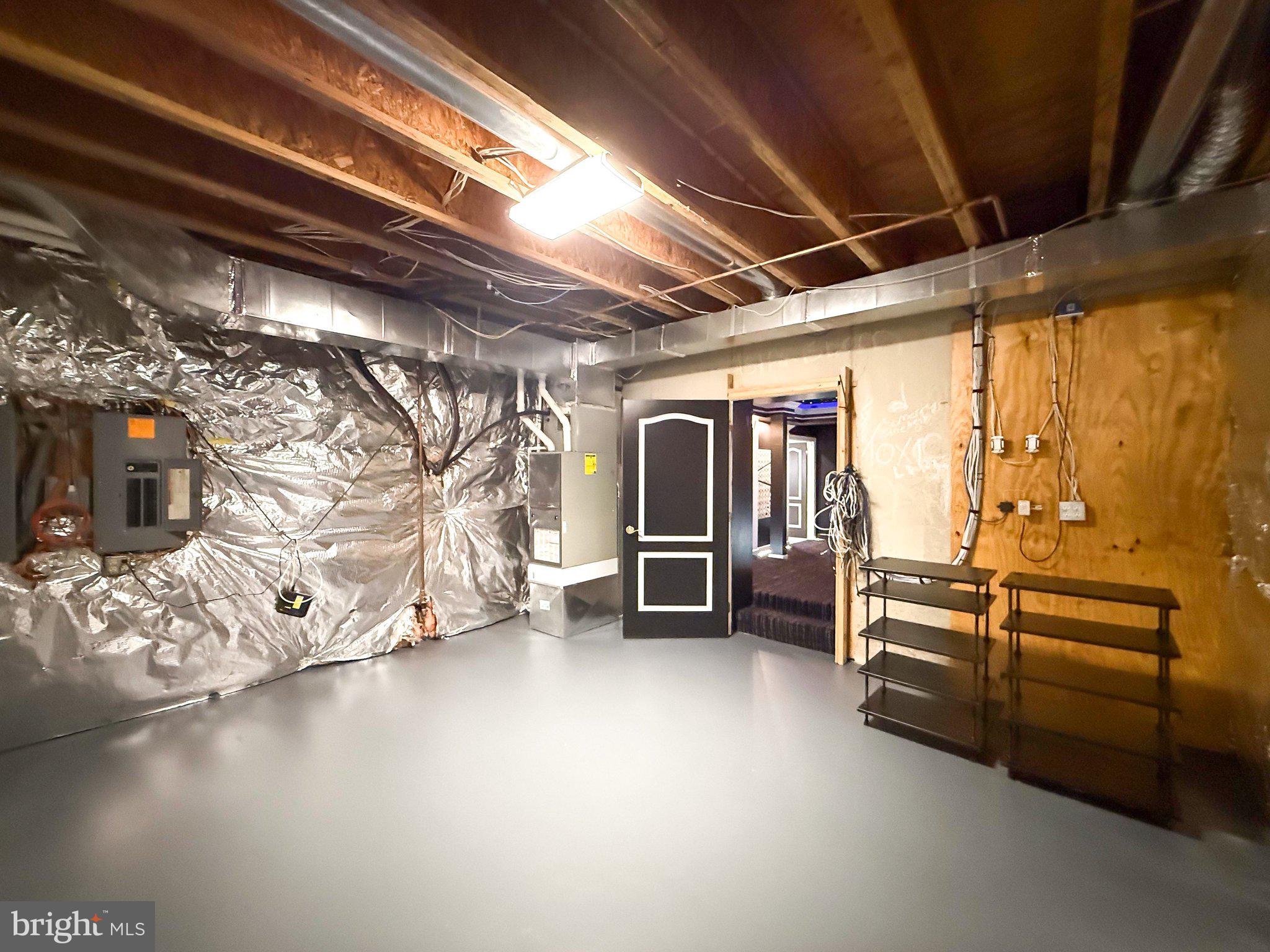 8261 ROSELAND DRIVE