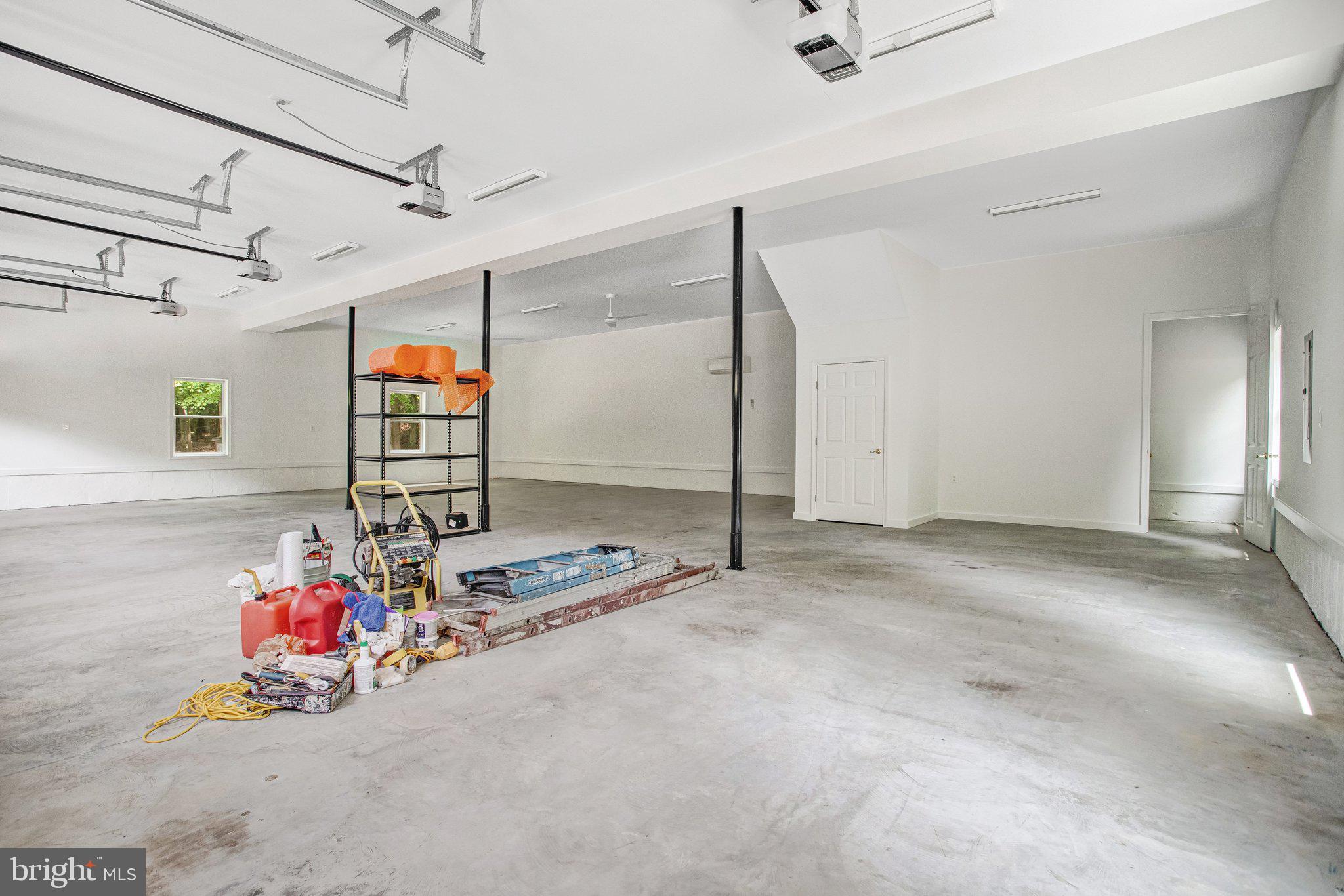 8261 ROSELAND DRIVE