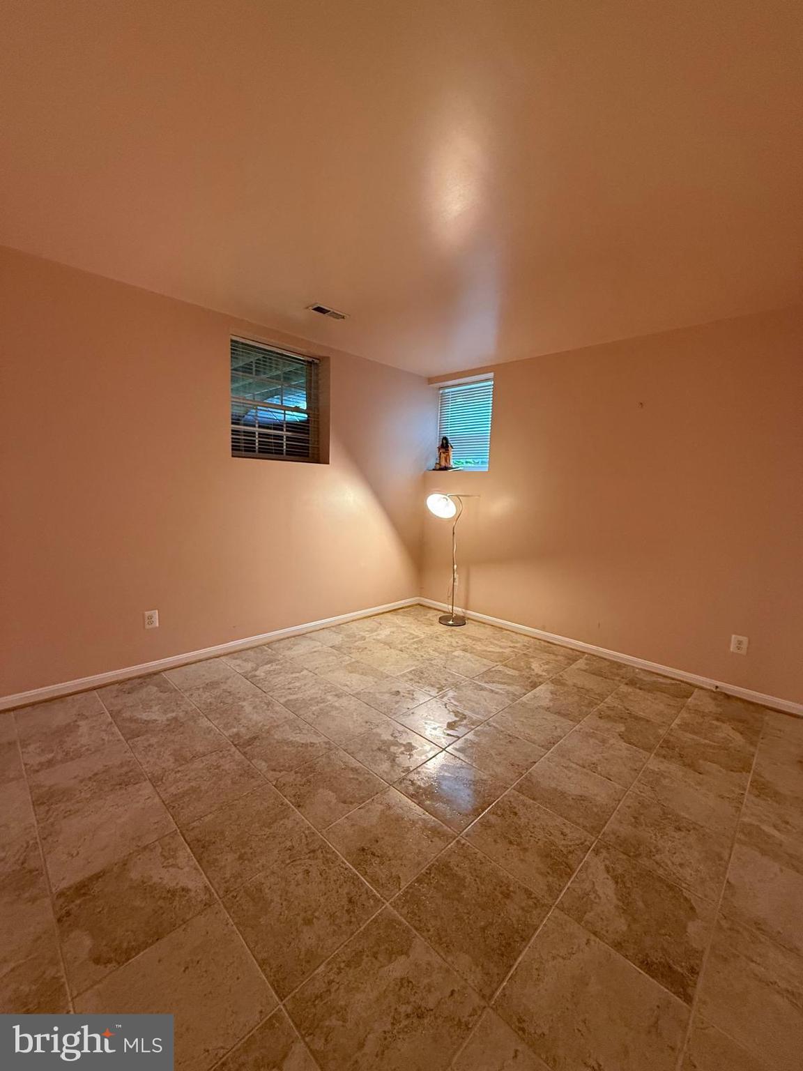 20920 SOLOMONS -BASEMENT ONLY COURT