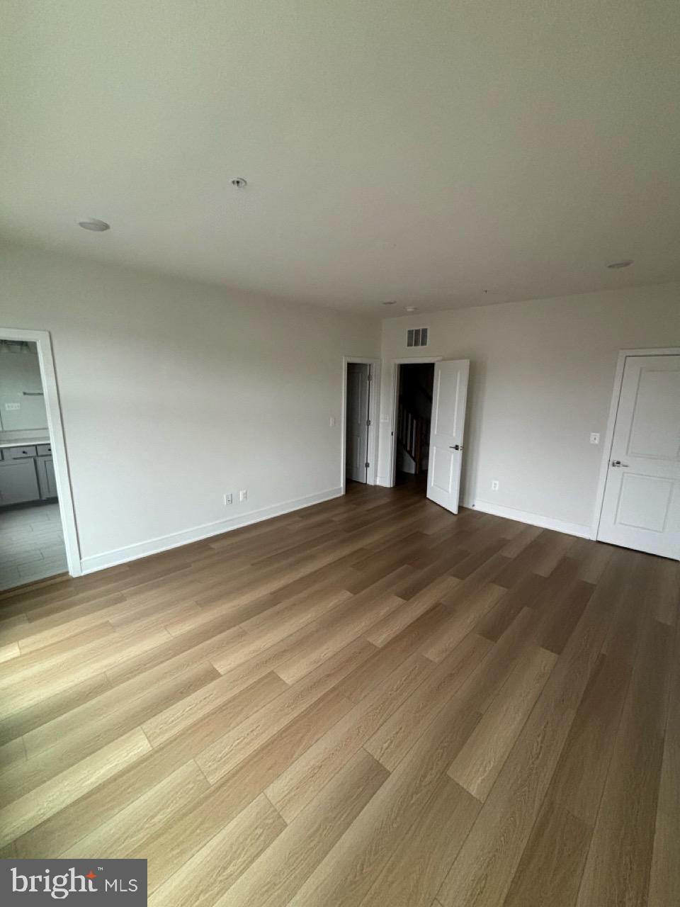 43396 FARRINGDON SQUARE