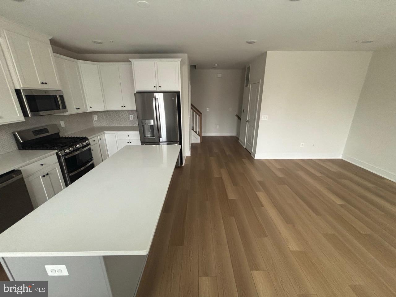 43396 FARRINGDON SQUARE