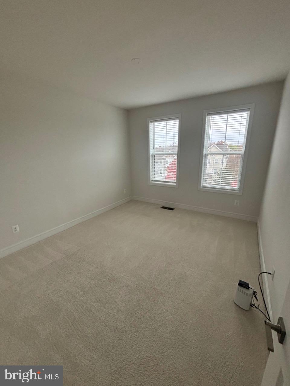 43396 FARRINGDON SQUARE