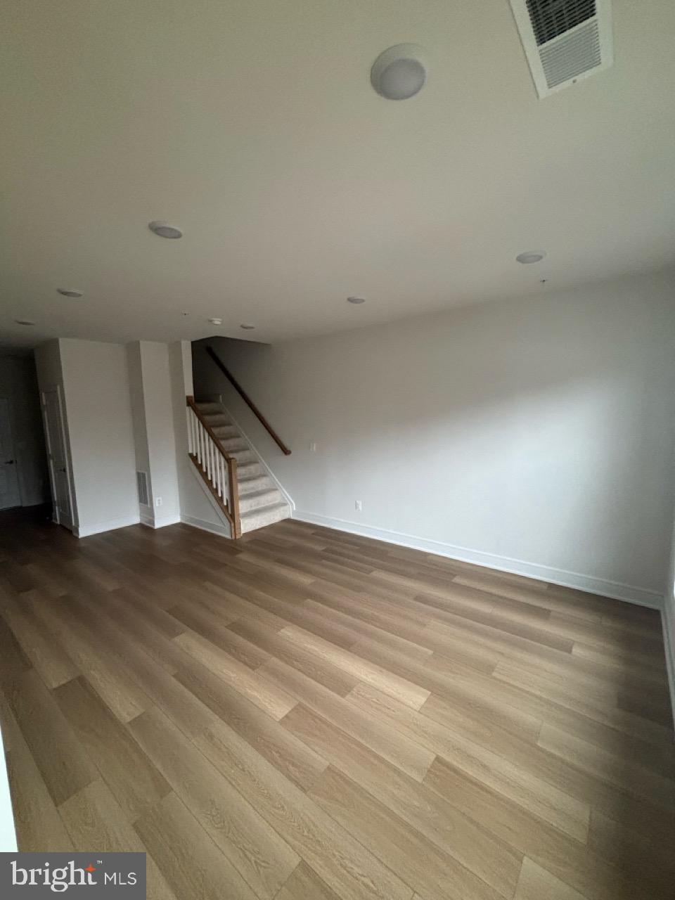 43396 FARRINGDON SQUARE