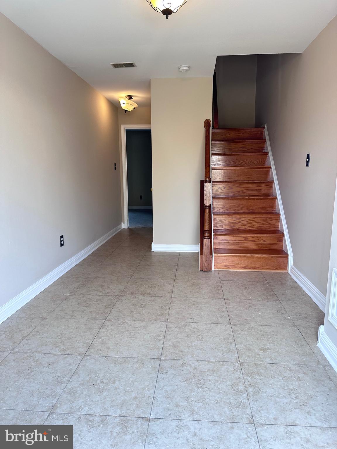 783 VANDERBILT TERRACE SE