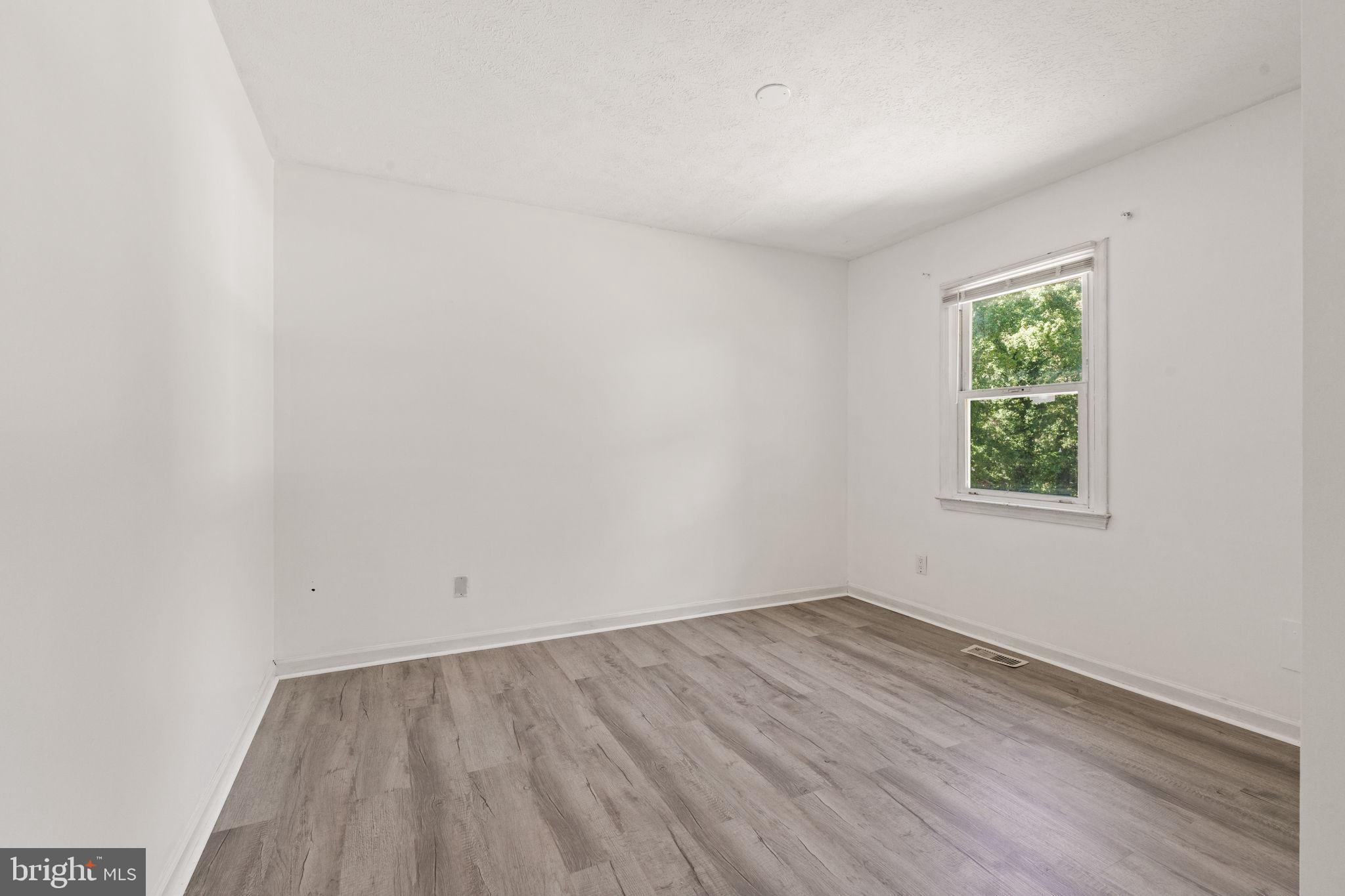 11827 RUTHERFORD DRIVE