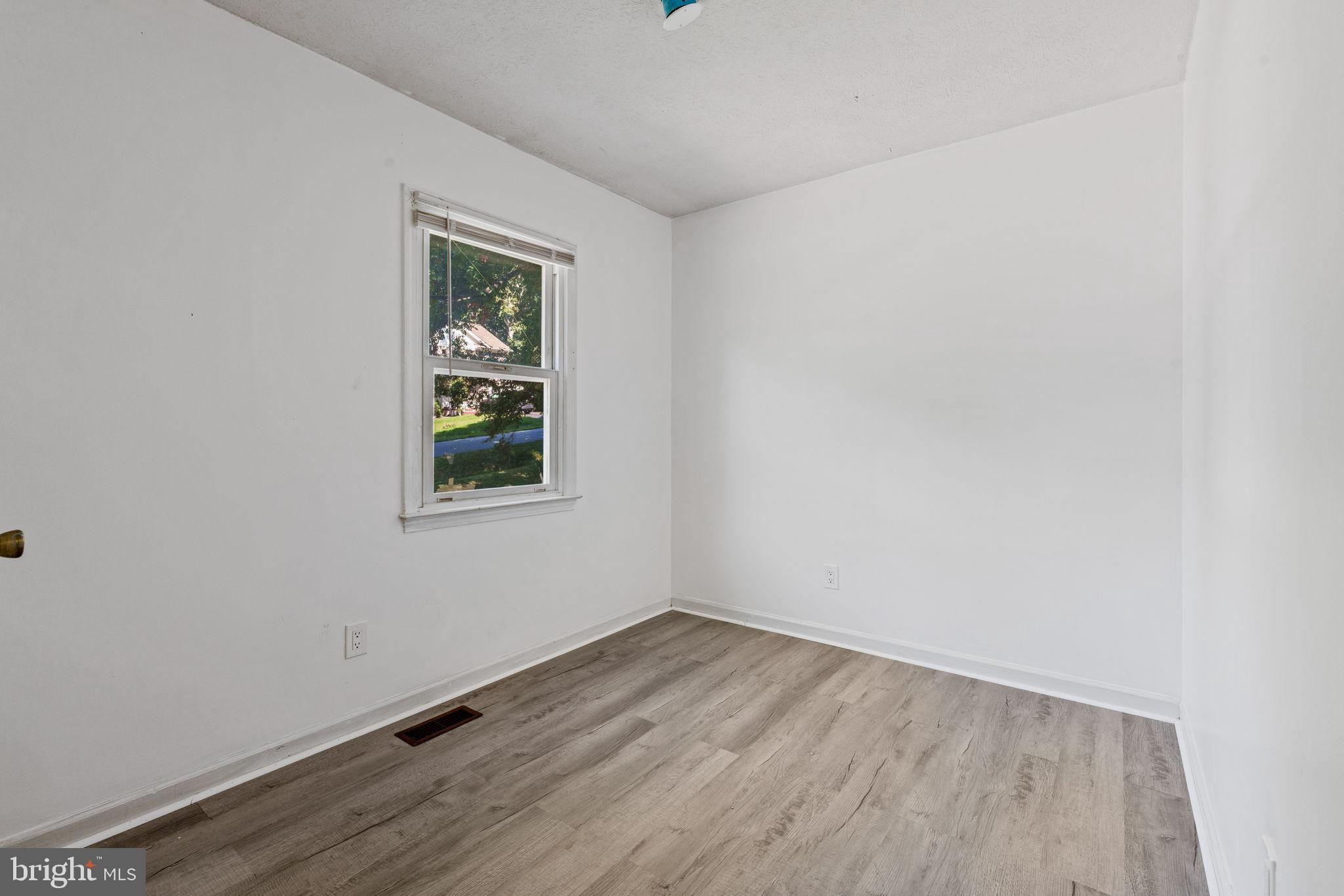 11827 RUTHERFORD DRIVE