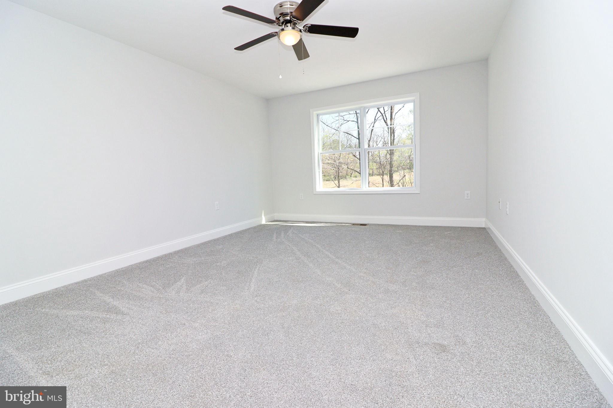 828 Washington Street St W