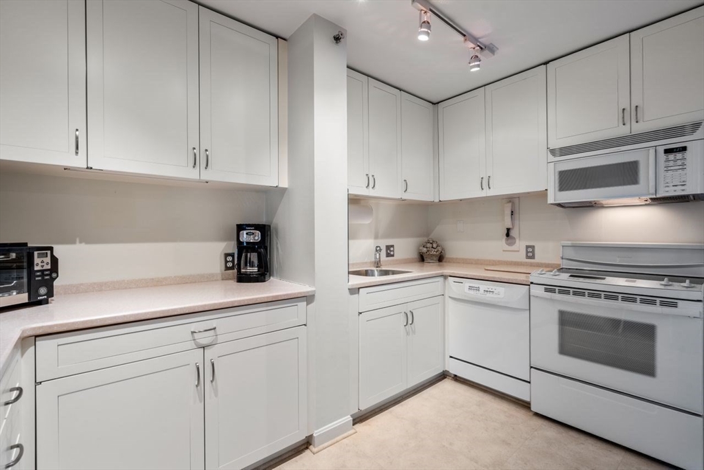 180 Beacon Street # 16G