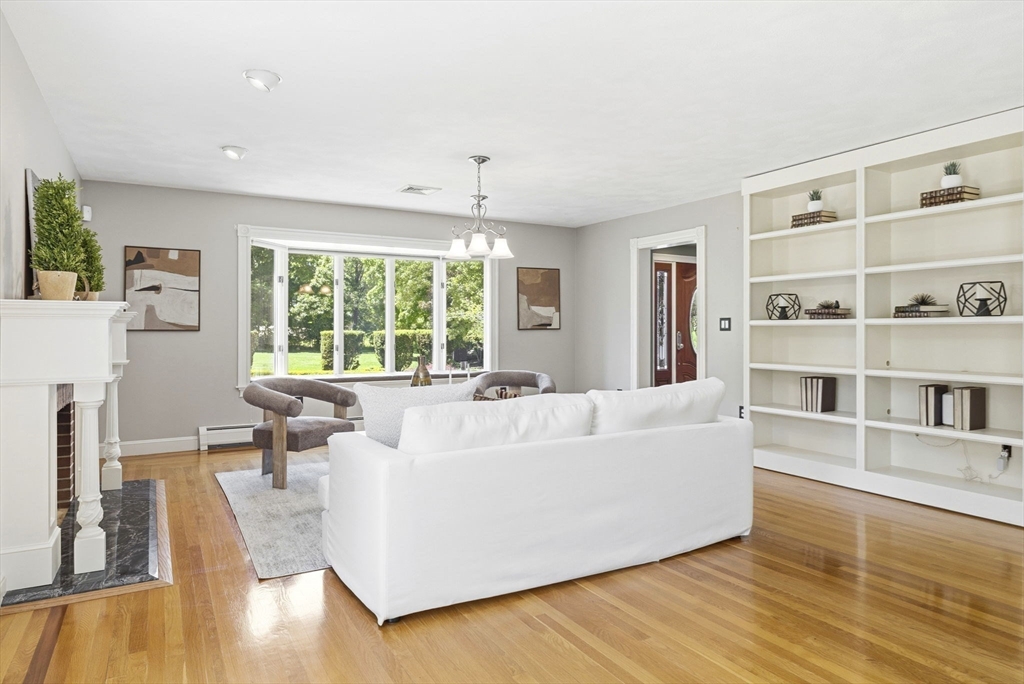 3 Russell Rd