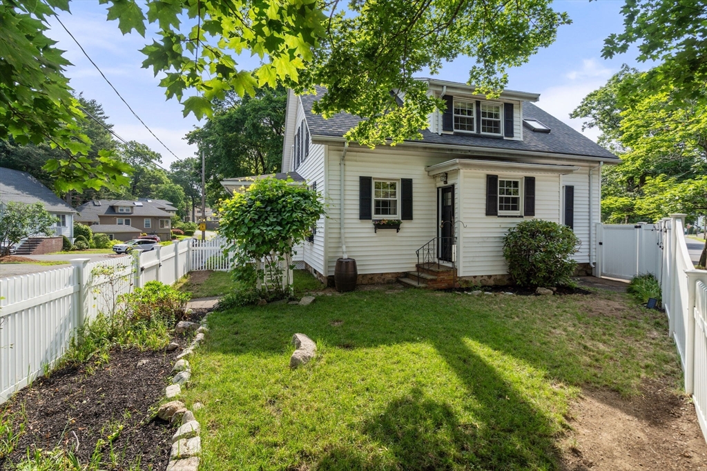 32 Stocker Avenue