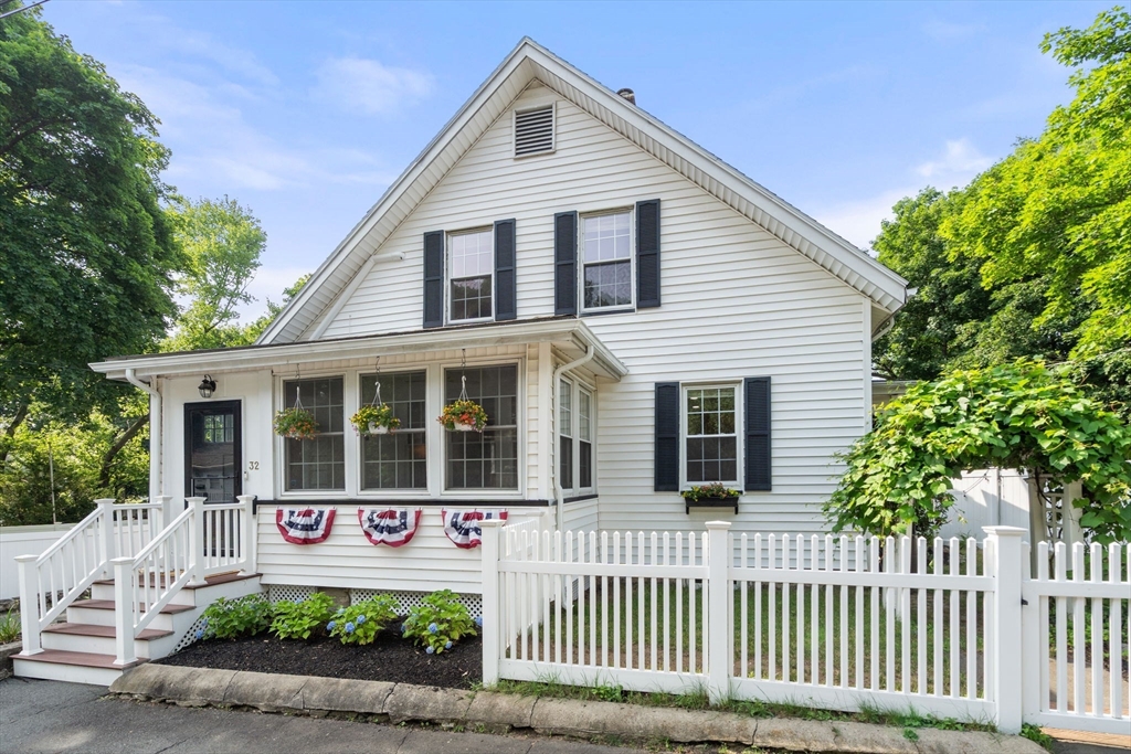 32 Stocker Avenue