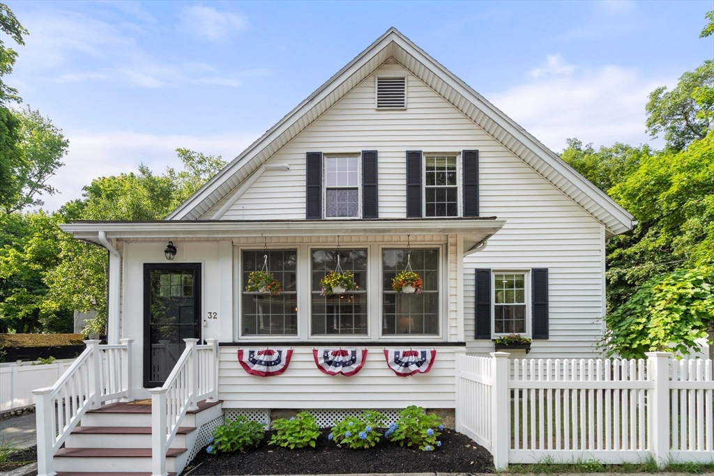 32 Stocker Avenue