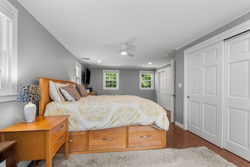 13 Conrad Cir