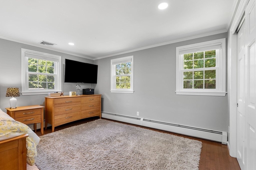 13 Conrad Cir