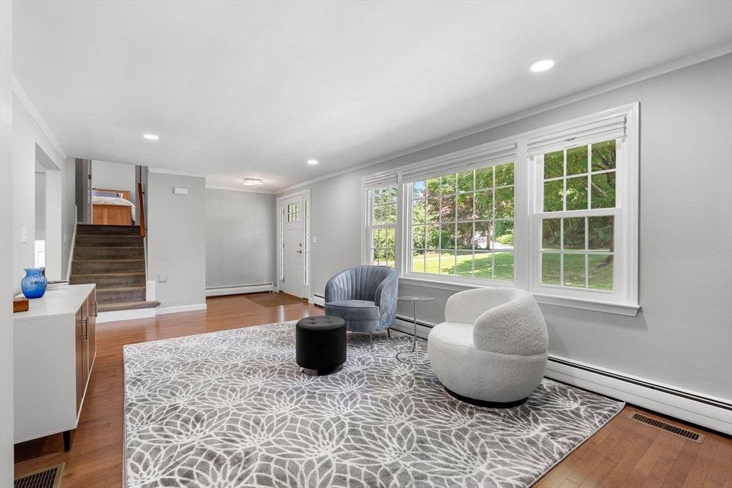 13 Conrad Cir
