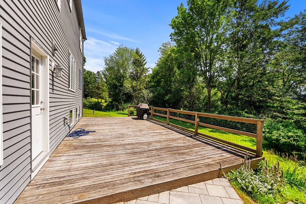 13 Conrad Cir