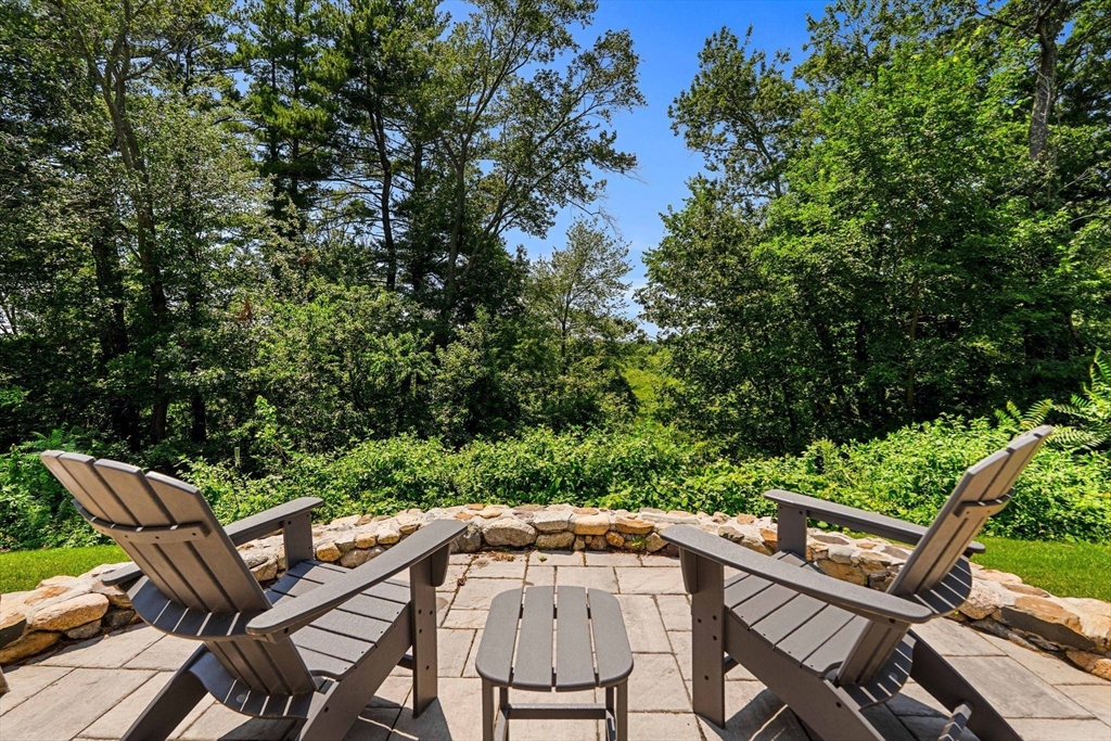 13 Conrad Cir