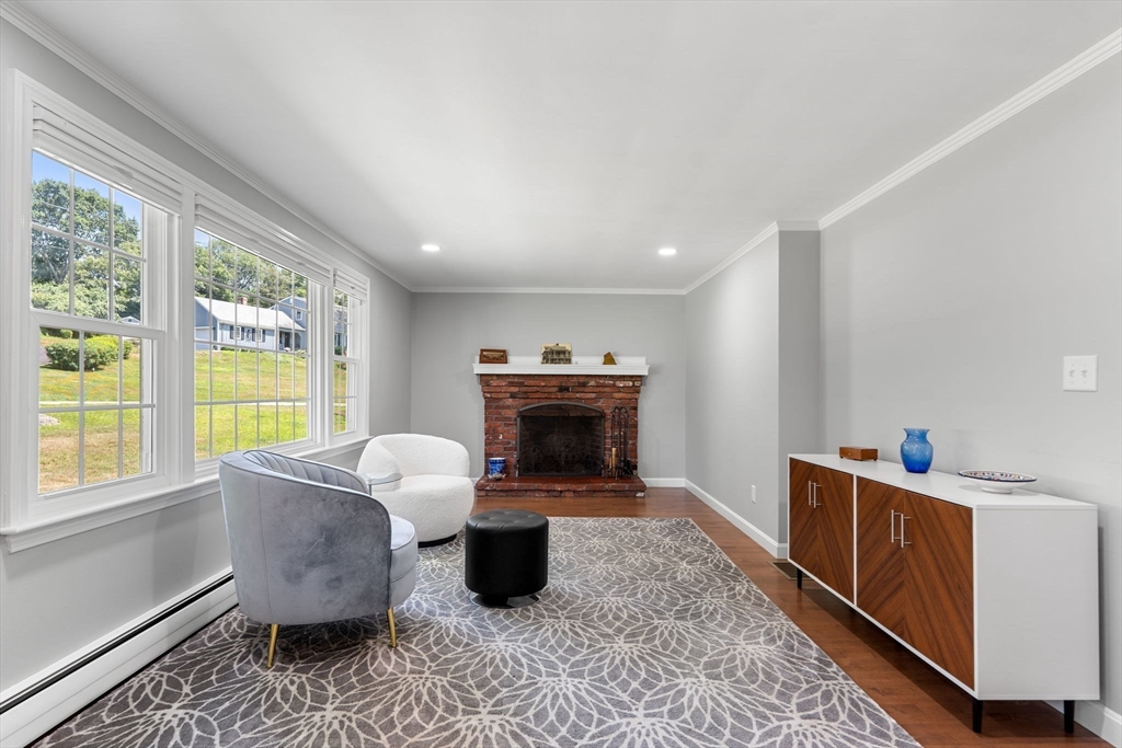 13 Conrad Cir