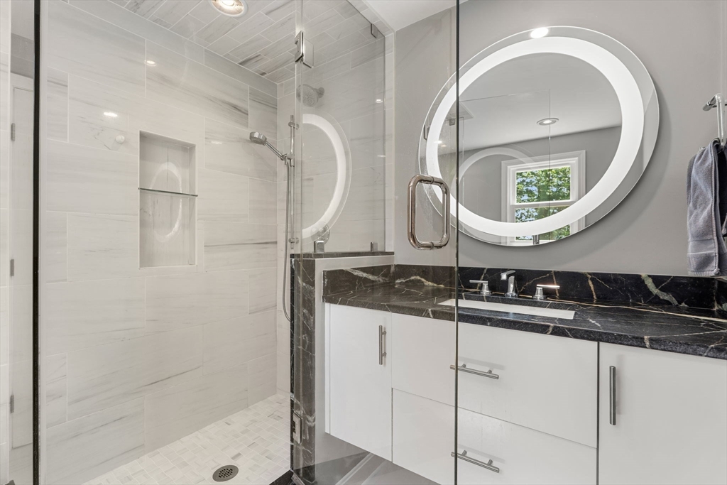 13 Conrad Cir