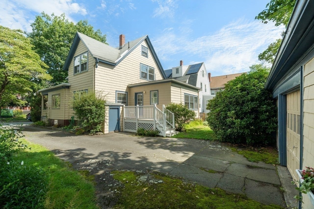 11 Hampden Street