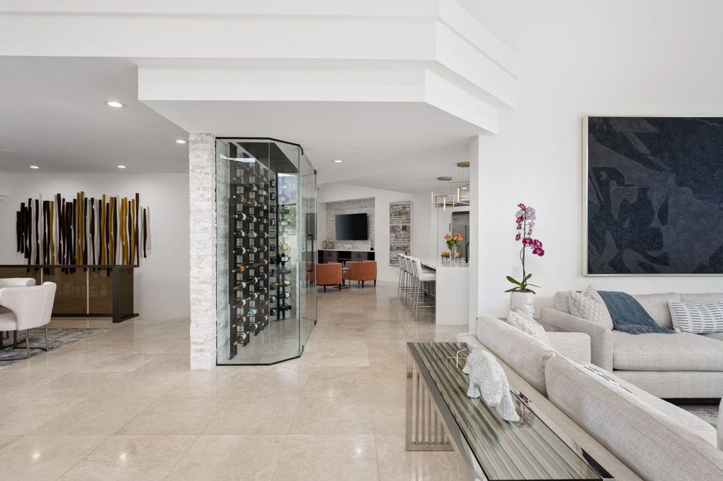 100 Chalaka Place