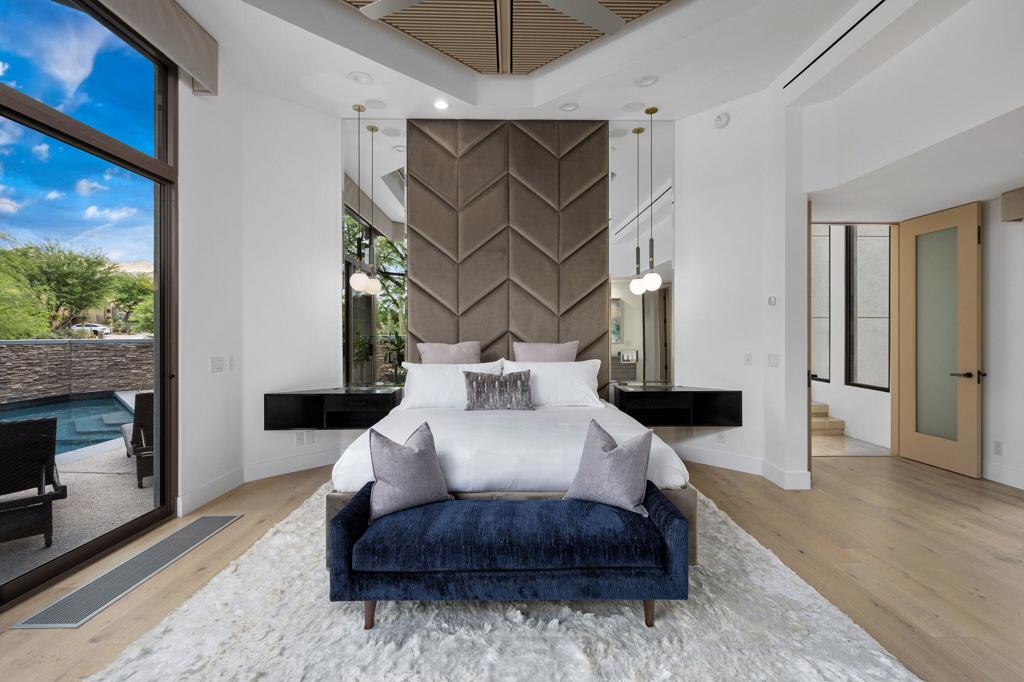 100 Chalaka Place