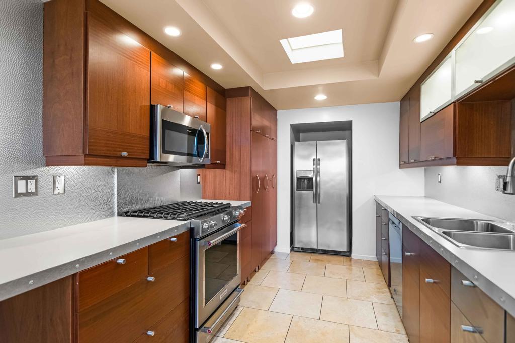 487 N Calle Rolph