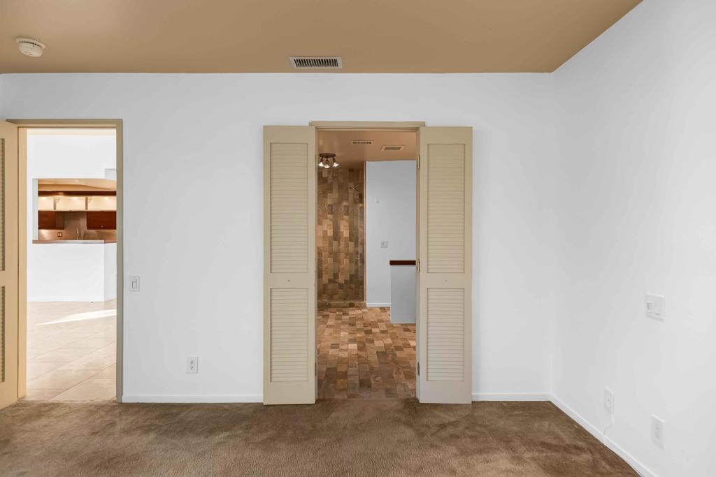487 N Calle Rolph