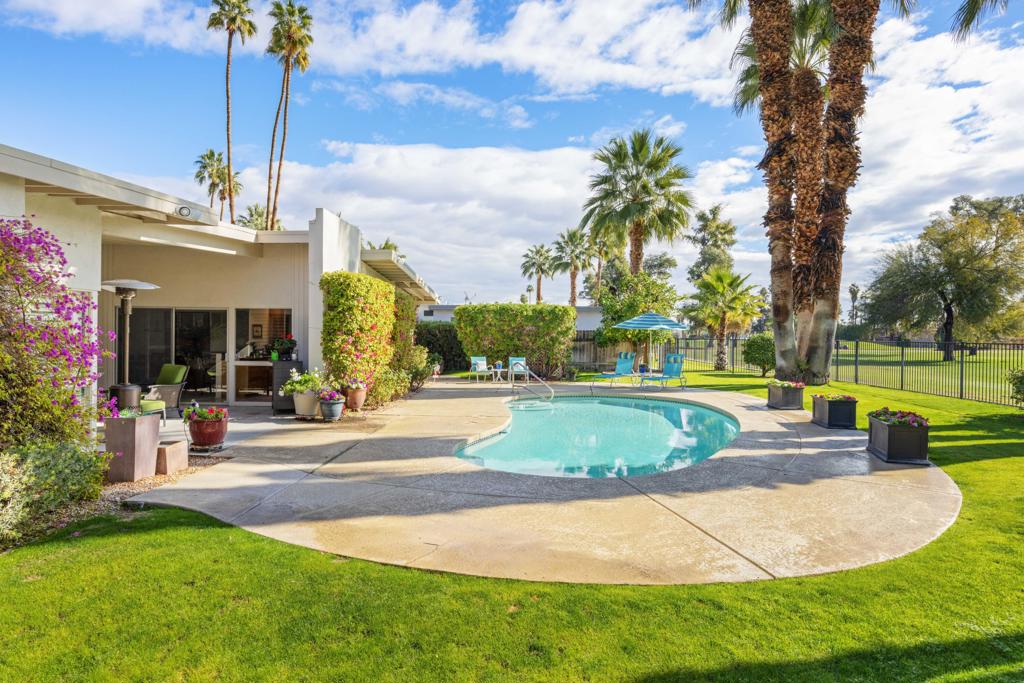 5369 E Lakeside Drive