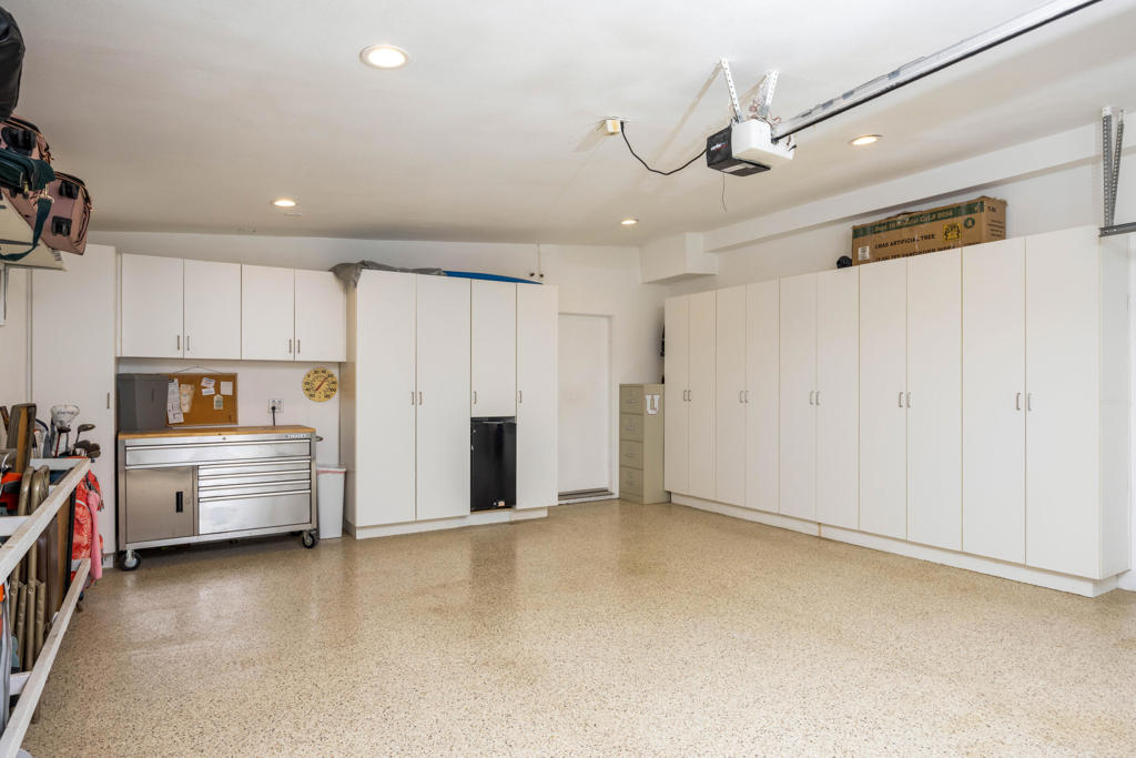 5369 E Lakeside Drive