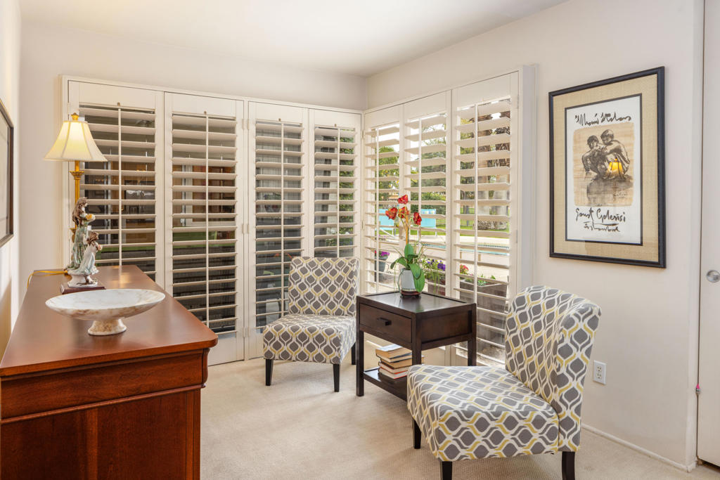 5369 E Lakeside Drive