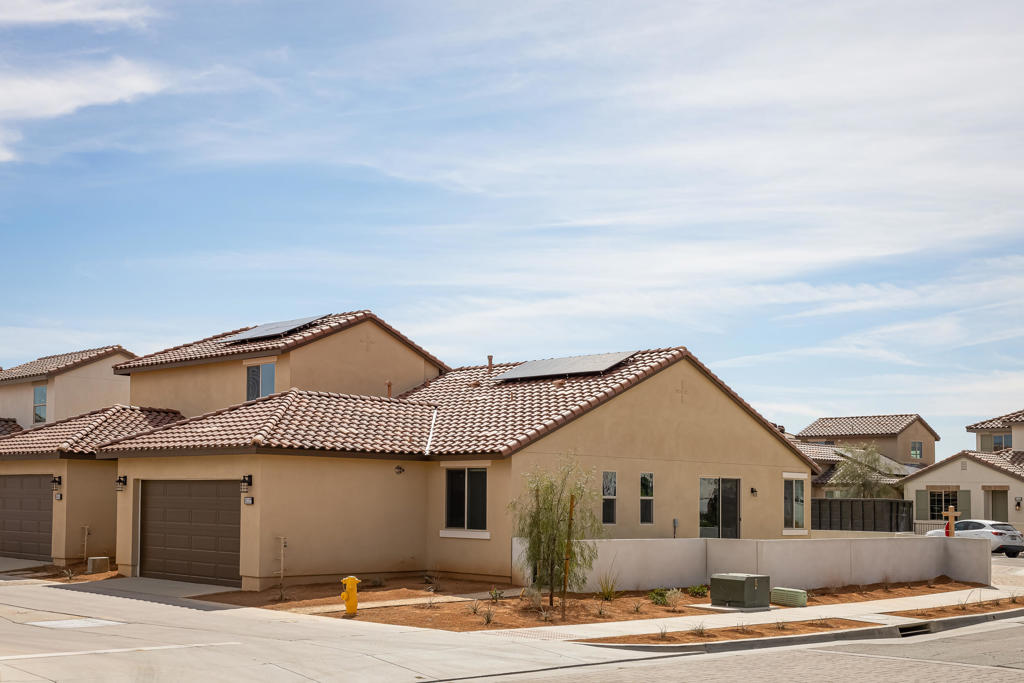 80327 Whisper Rock Way