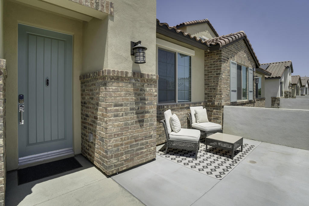 80327 Whisper Rock Way