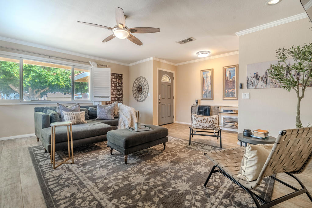 54885 Avenida Alvarado