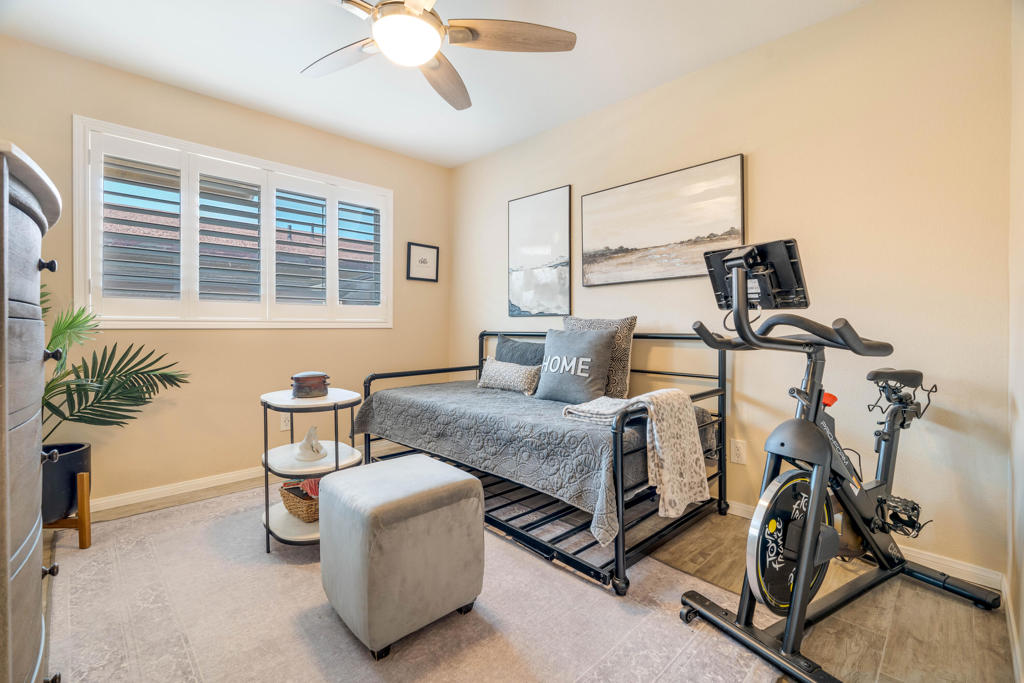 54885 Avenida Alvarado