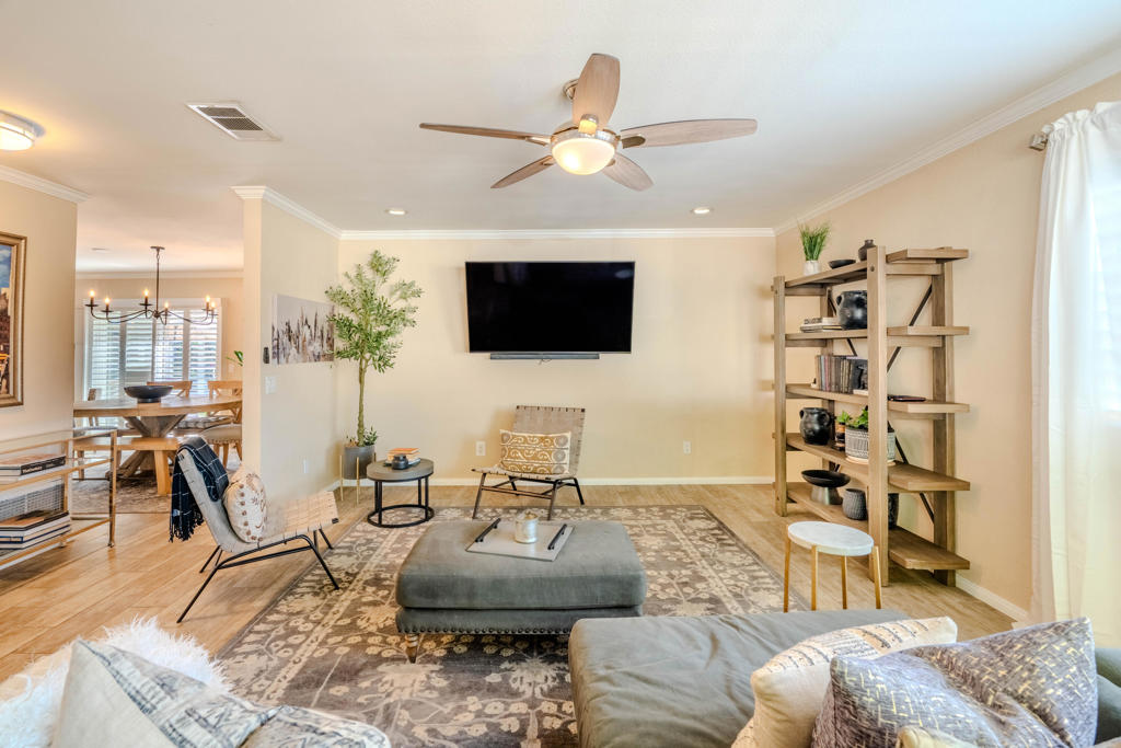 54885 Avenida Alvarado