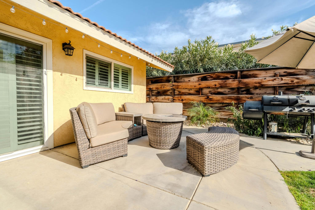 54885 Avenida Alvarado