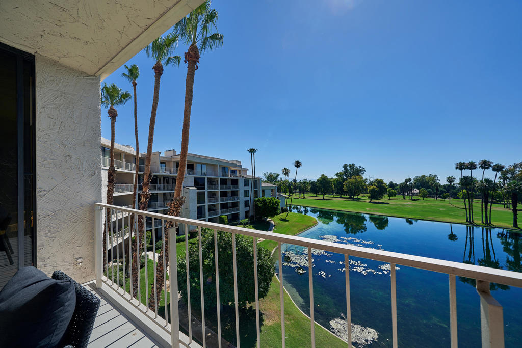 910 Island Drive 407